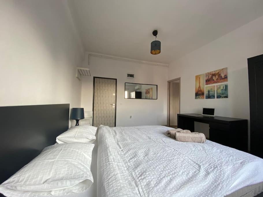 Gorgeous Apartment Near Old Town 부쿠레슈티 외부 사진